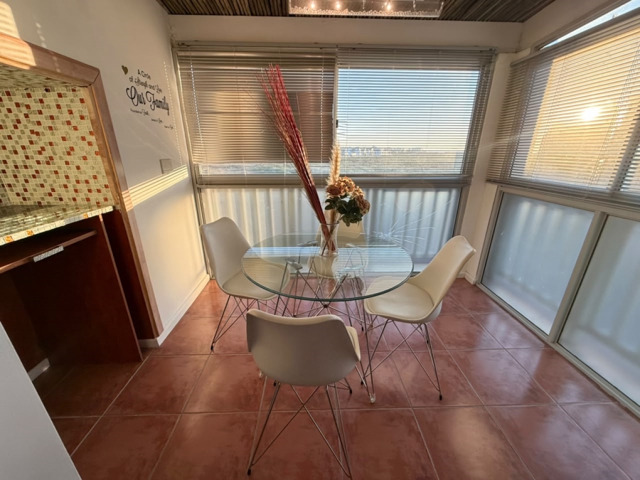 2 Bedroom Property for Sale in Mykonos Western Cape